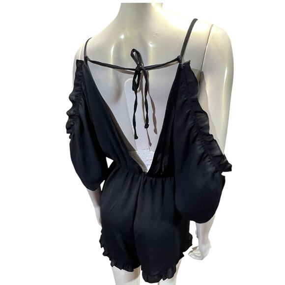 Salt + Jade Black Cold Shoulder Ruffle Romper Wrap Front Party Summer Large - Picture 10 of 12